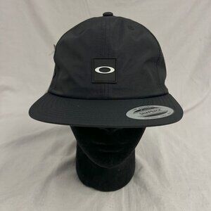 Oakley BRDWLK Pro Hat in Blackout NWT